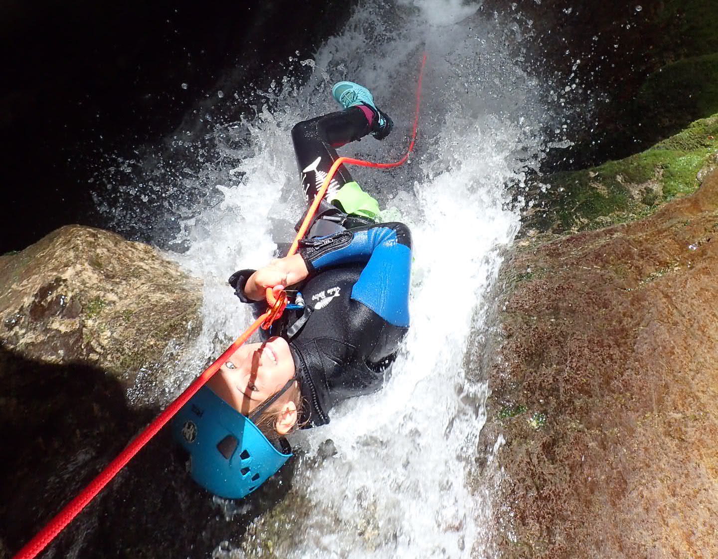 Canyoning avec un guide en privé - Monté Médio
