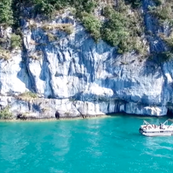 evg-annecy-pack-canyoning-apero-boat