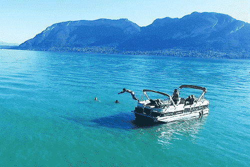 apero-boat-lake-annecy