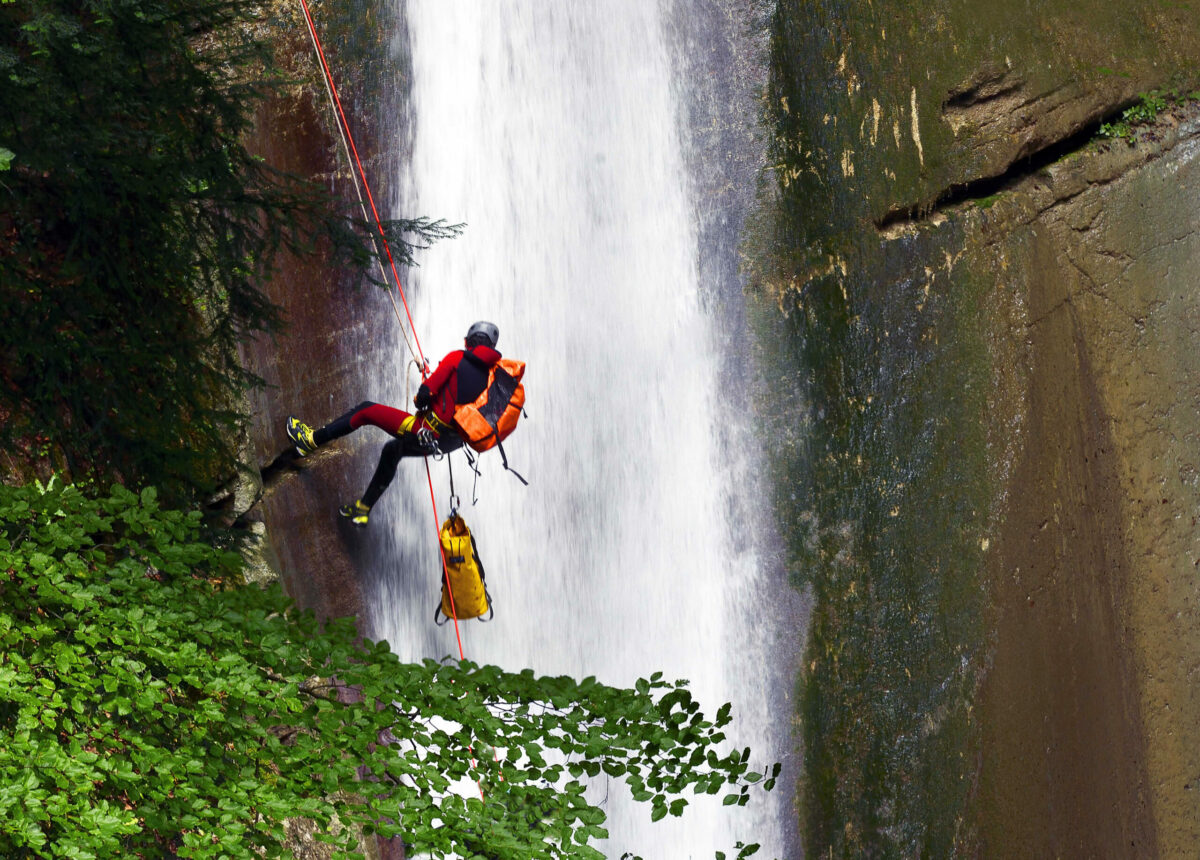 Canyoning Descente en rappel Monté Médio