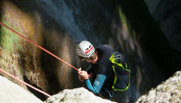 Comment débuter en canyoning