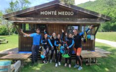 Canyoning avec le club des utilisateurs de la place de marché de l'office de tourisme du lac d'Annecy